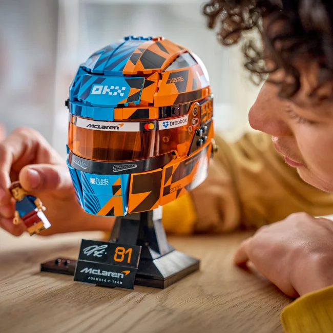 43017 Шлем Оскара Пиастри McLaren Mastercard F1® Team
