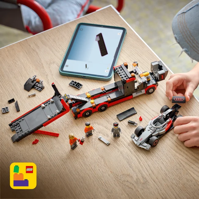 60493 F1®-kuljetusauto ja Audi F1® ‑kilpa-auto