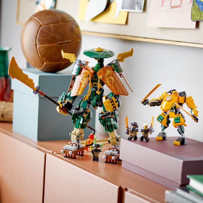 71794 Lloydin ja Arinin ninjatiimin robottiasut