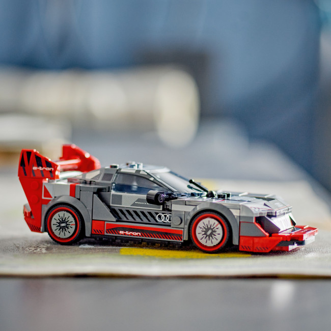 76921 Audi S1 e-tron quattro võidusõiduauto