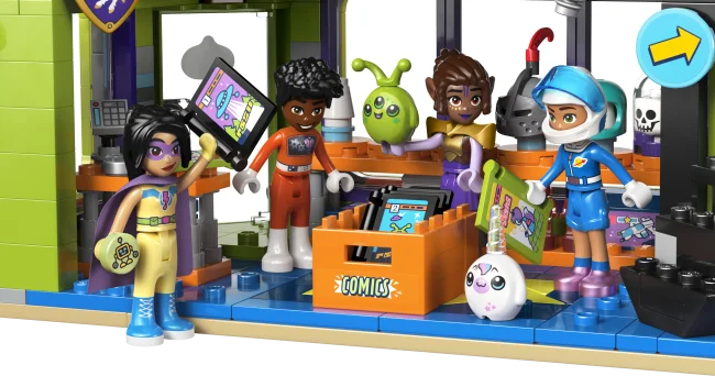 42674 Sarjakuva‑ ja pelikauppa