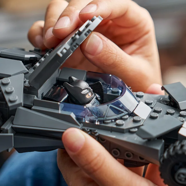 76331 Batman vs. Superman™ Batmobiil™