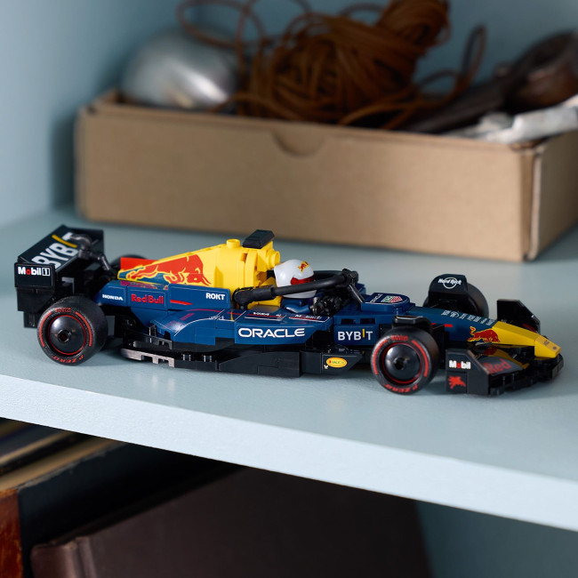 77243 Oracle Red Bull Racing RB20 F1® ‑kilpa-auto