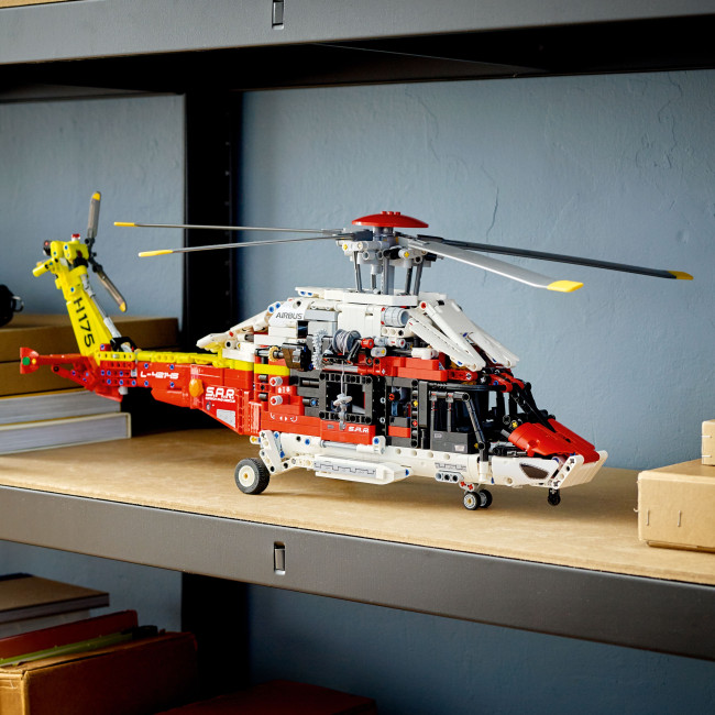 42145 Airbus H175 ‑pelastushelikopteri