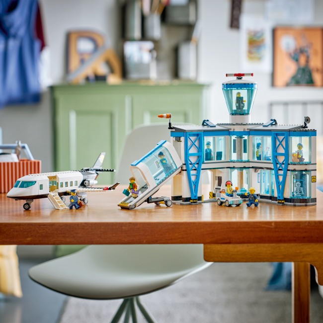 60502 Lidosta ar lidmašīnu