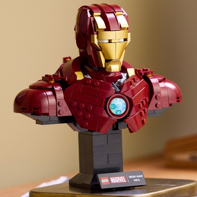 76327 Iron Man MK4 ‑rintakuva