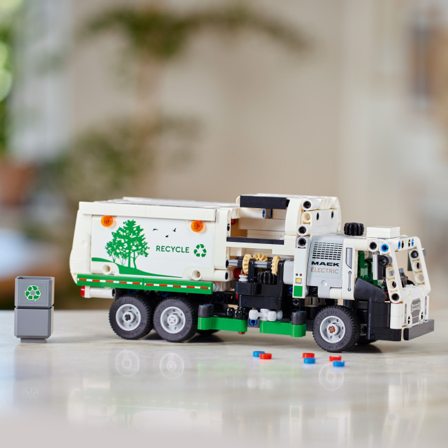 42167 Mack® LR Electric Jäteauto