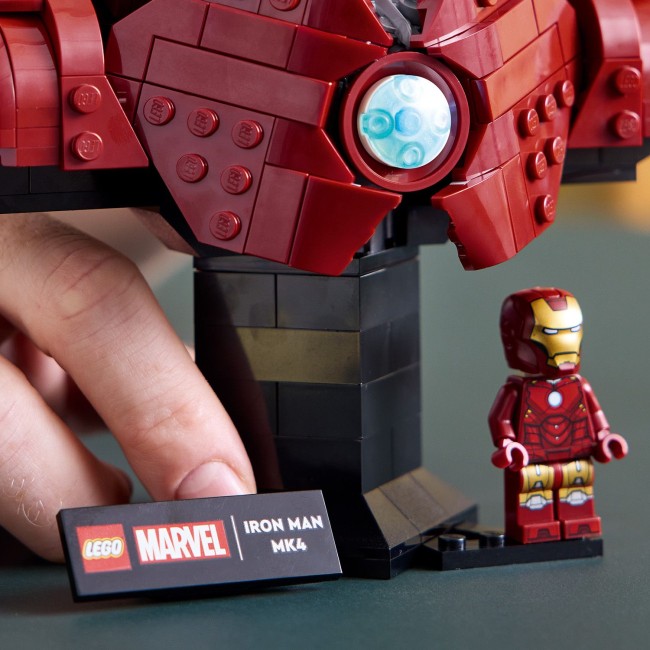 76327 Iron Man MK4 ‑rintakuva