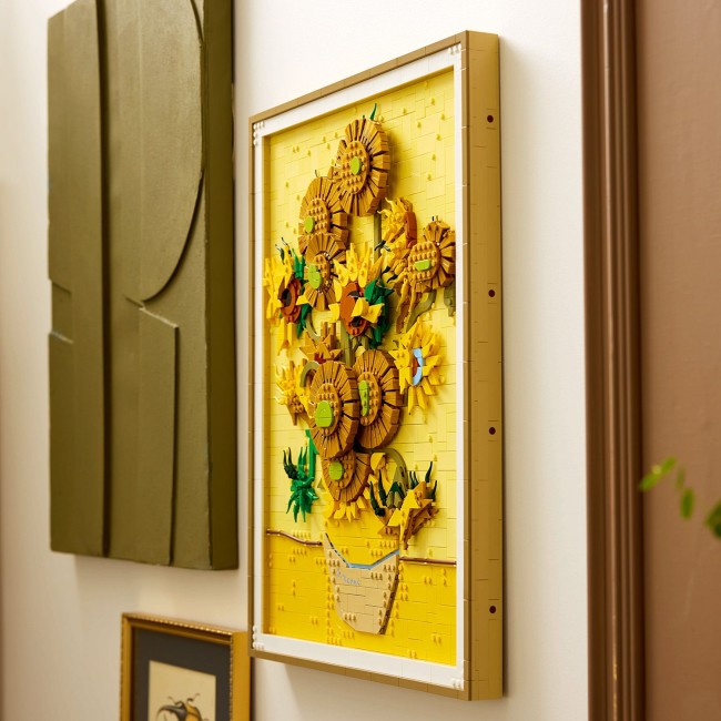31215 Vincent van Gogh – Auringonkukkia