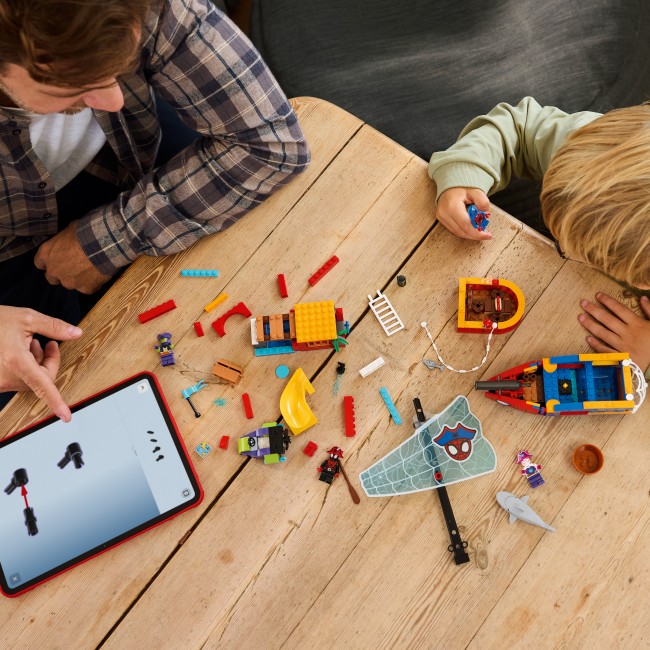 11208 Team Spidey piraadilaev