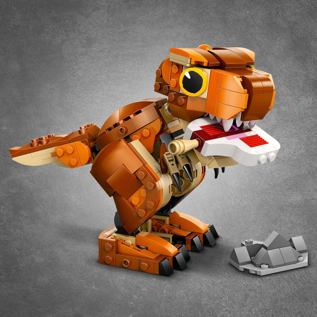 76967 Pikku ahmatti: T. rex