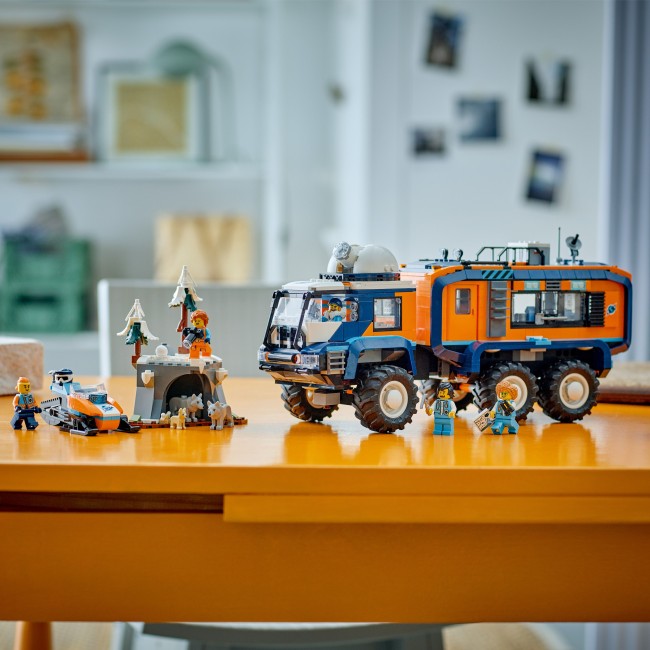 60471 Maadeavastajate Arktika teaduslabori veoauto