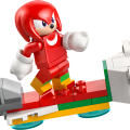 77005 LEGO Sonic Knuckles vs. Dr. Eggman Egg Crusher robot