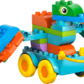 10451 LEGO DUPLO Town Dinosauruksia pyörien päällä – 3in1-setti