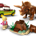 76959 LEGO Jurassic World Triceratopsia tutkimassa